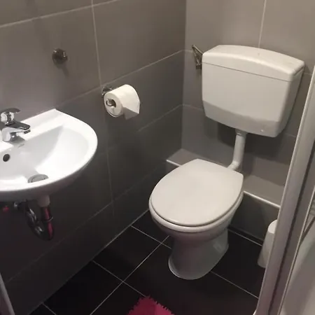 P&p V-v Ug 2* Stuttgart