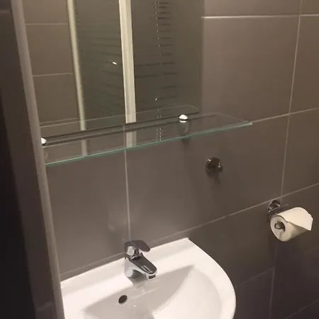 P&p V-v Ug Hotel 2*